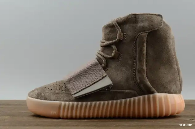 Brown BY2456 adidas Boost 750 Yeezy Light 0521